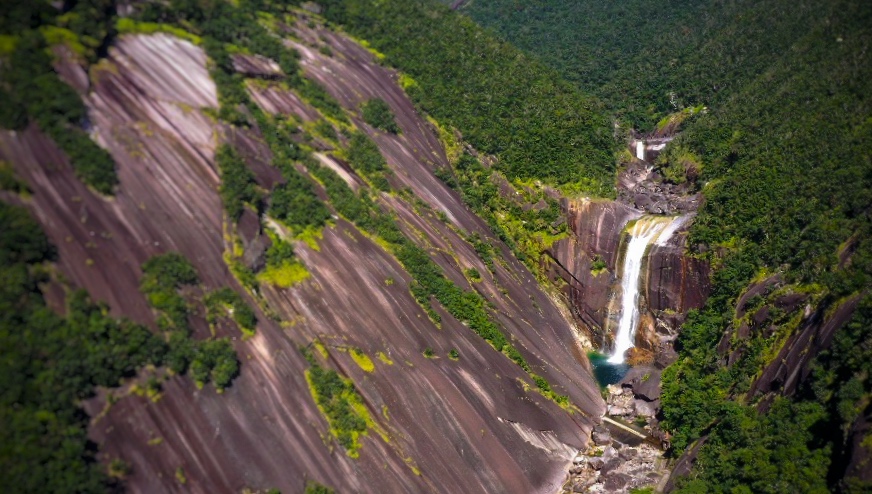  the most beautiful waterfalls in Kyushu Japan